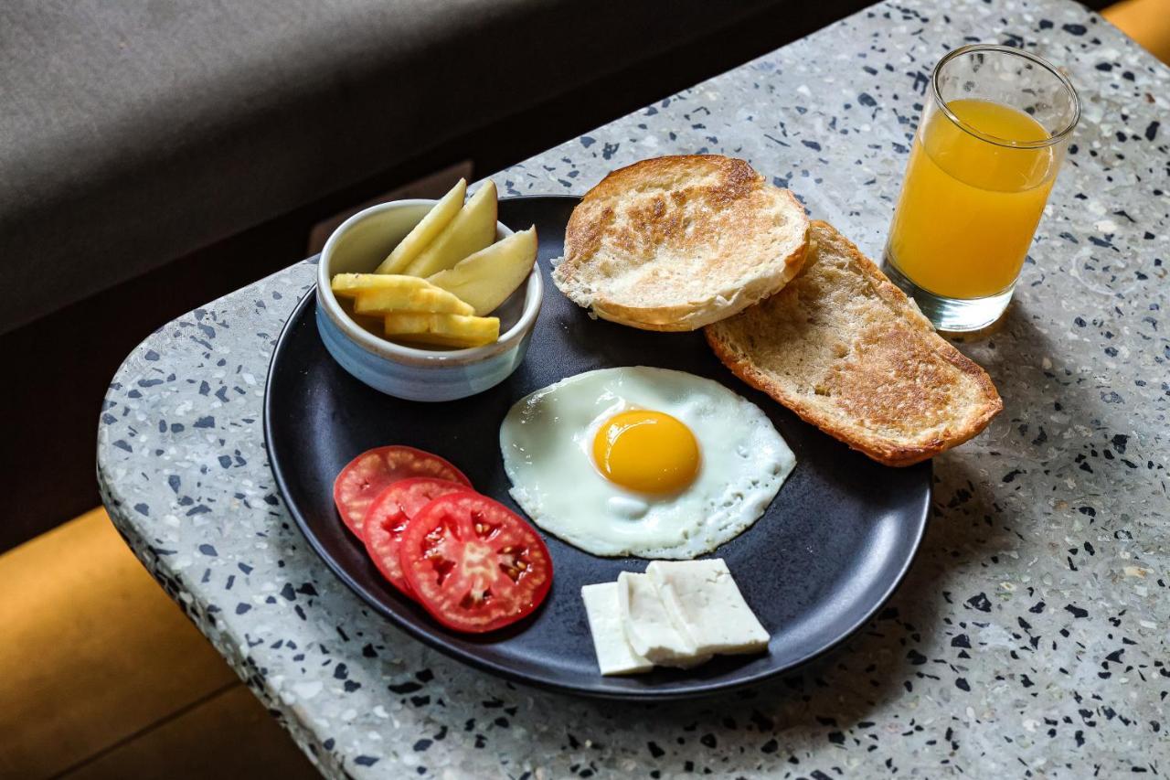 Black Llama Hostel Miraflores Ліма Екстер'єр фото